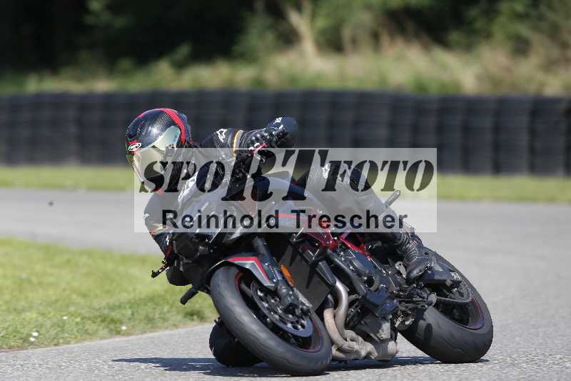 /44 09.08.2025 Plüss Moto Sport ADR/Freies Fahren/36